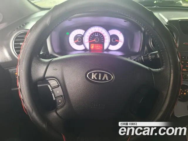 Kia Carens — интерьер