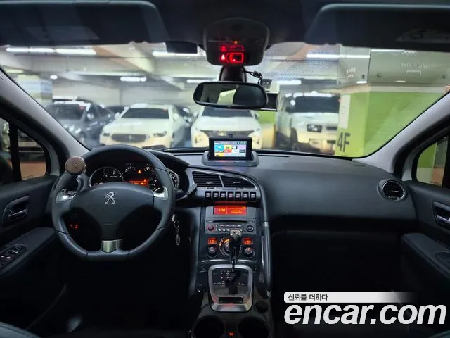 Peugeot 3008 — интерьер