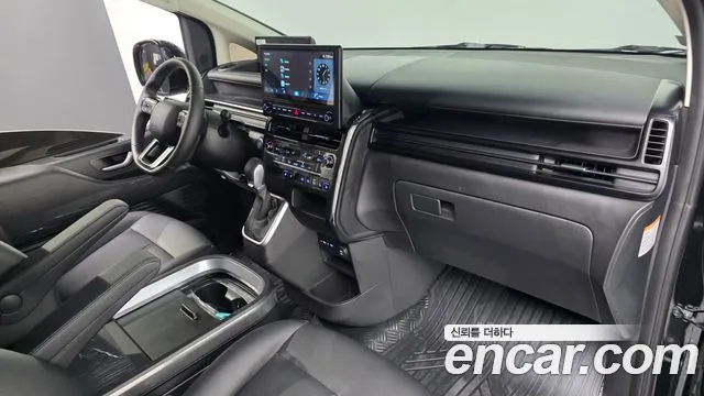 Hyundai Staria — интерьер