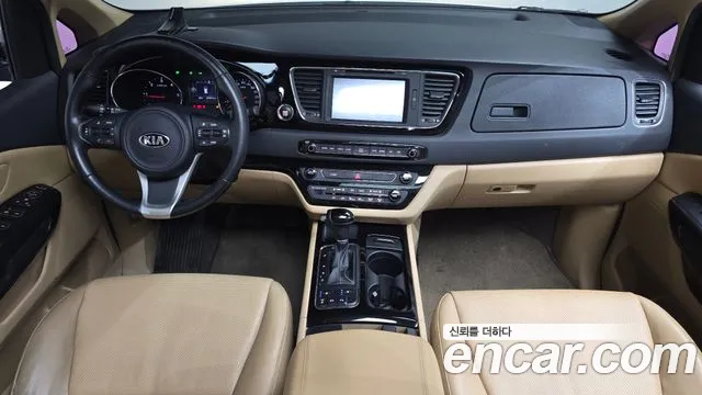 Kia Carnival — интерьер