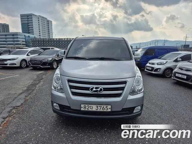 Hyundai Starex