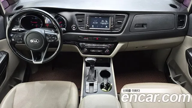 Kia Carnival — интерьер