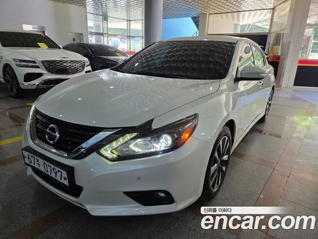 Nissan Altima
