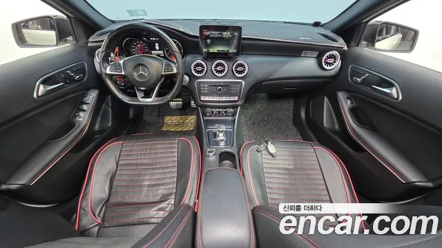 Mercedes-Benz A-класс — интерьер