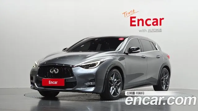 Infiniti Q30