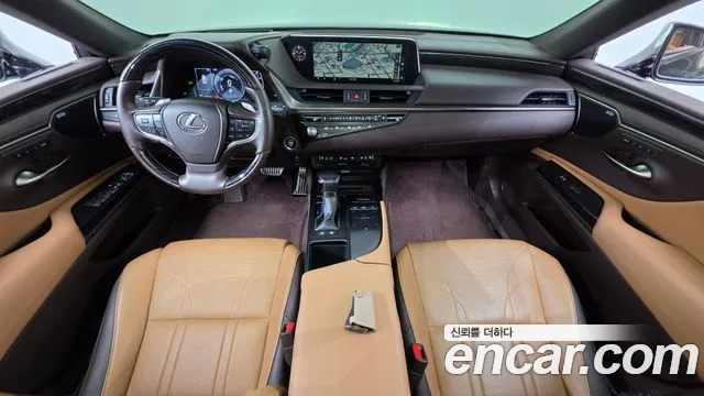 Lexus ES — интерьер