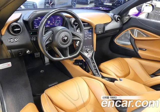 McLaren 720S — интерьер