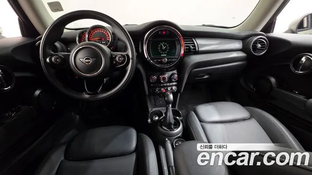 MINI Cooper — интерьер