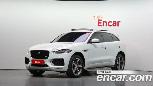 Jaguar F-Pace