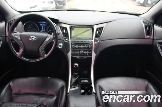 Hyundai Sonata — интерьер