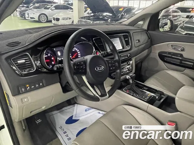 Kia Carnival — интерьер