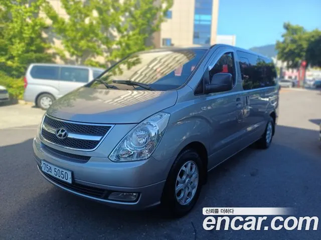 Hyundai Starex