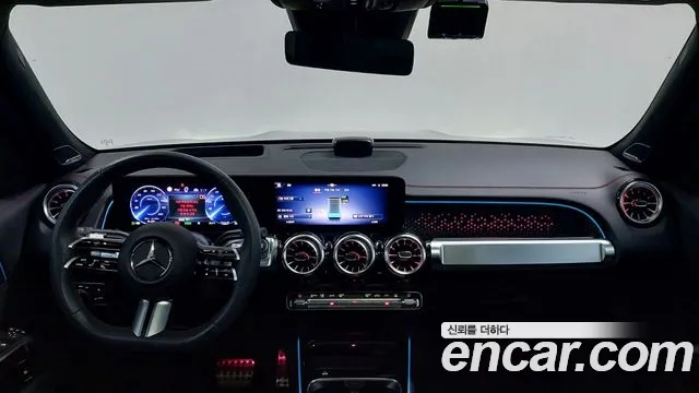 Mercedes-Benz EQB — интерьер