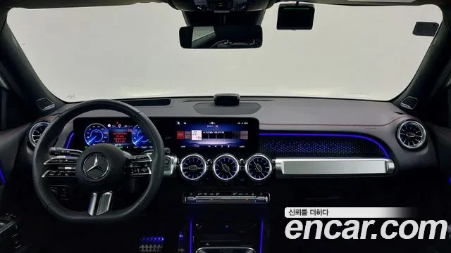 Mercedes-Benz EQB — интерьер