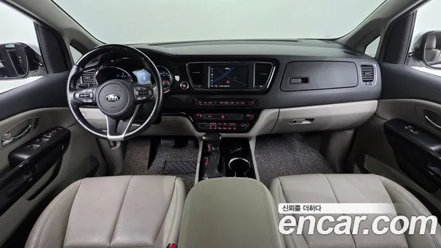 Kia Carnival — интерьер