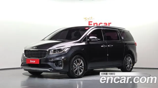 Kia Carnival — экстерьер