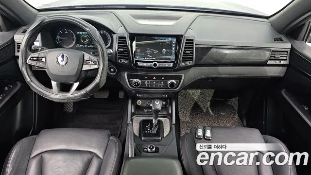 KG Mobility Rexton — интерьер