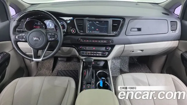 Kia Carnival — интерьер