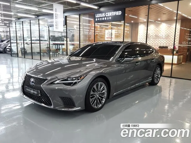 Lexus LS