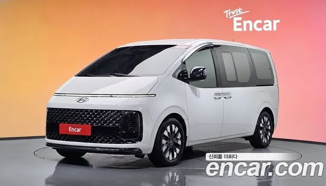 Hyundai Staria