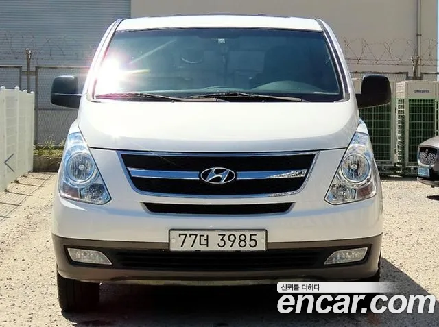 Hyundai Starex