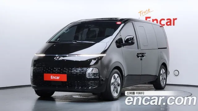 Hyundai Staria