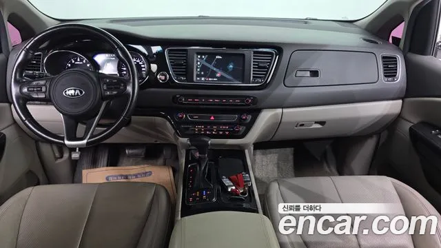 Kia Carnival — интерьер