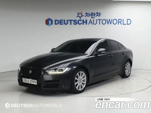 Jaguar XE