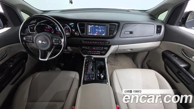 Kia Carnival — интерьер