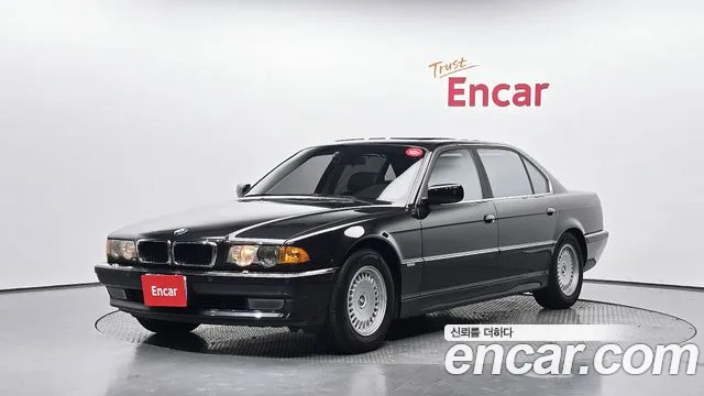 BMW 7 серия — экстерьер