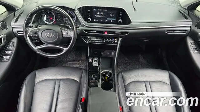 Hyundai Sonata — интерьер