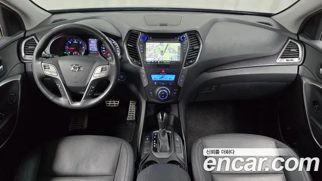 Hyundai Santa Fe — интерьер