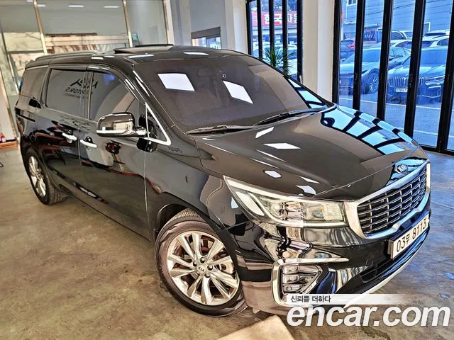 Kia Carnival — экстерьер