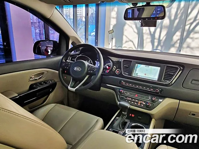 Kia Carnival — интерьер
