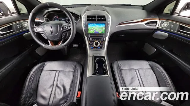 Lincoln MKZ — интерьер