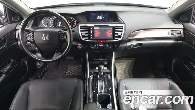 Honda Accord — интерьер