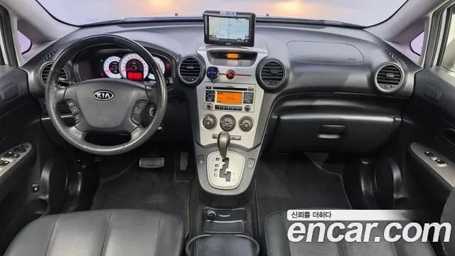 Kia Carens — интерьер