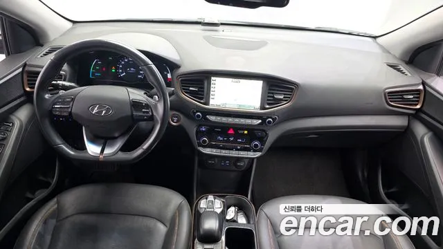 Hyundai Ioniq — интерьер