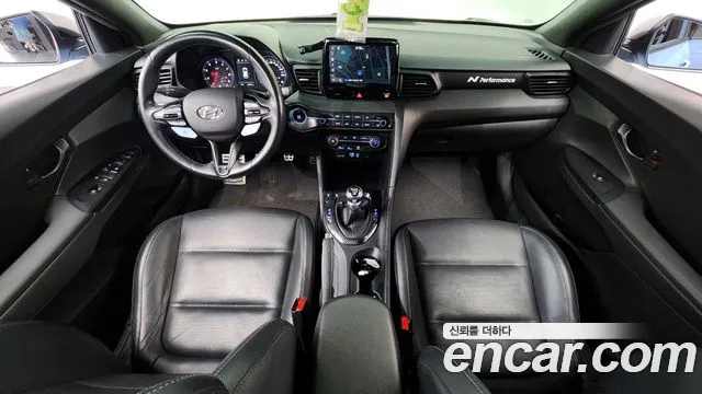 Hyundai Veloster — интерьер