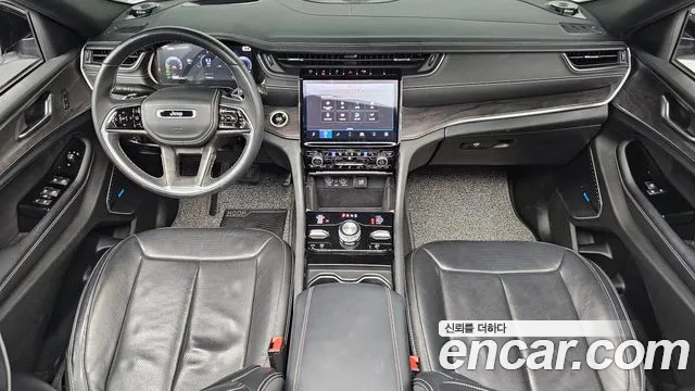 Jeep Cherokee — интерьер