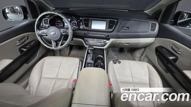 Kia Carnival — интерьер