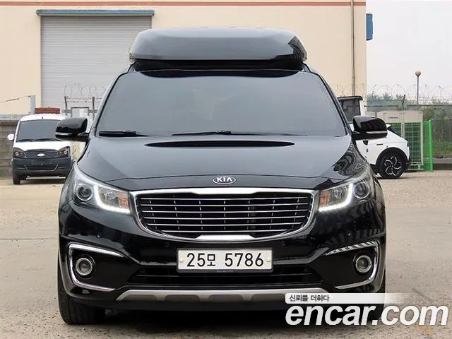 Kia Carnival — экстерьер