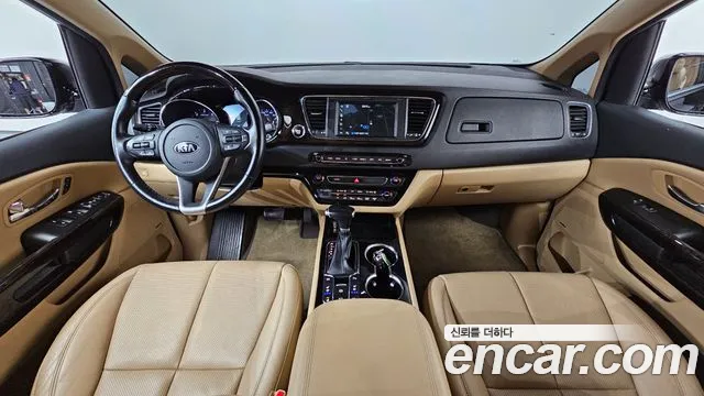 Kia Carnival — интерьер