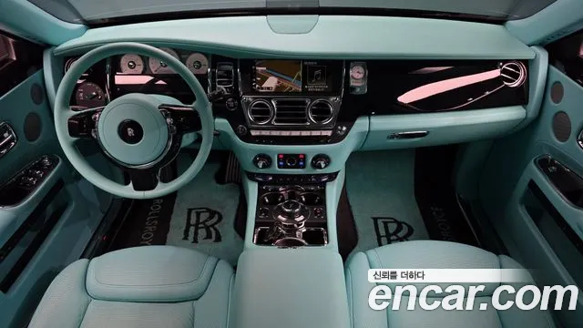 Rolls-Royce Ghost — интерьер