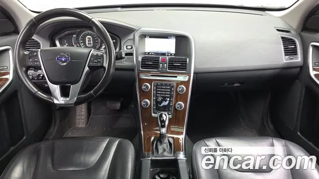 Volvo XC60 — интерьер