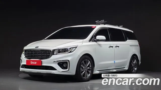 Kia Carnival — экстерьер