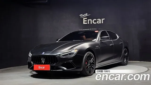 Maserati Ghibli — экстерьер