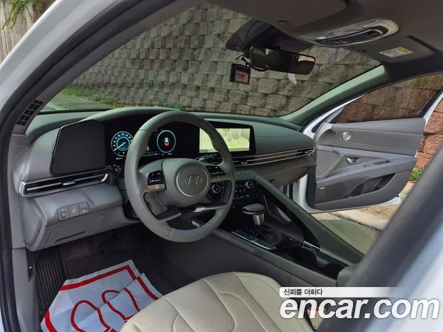 Hyundai Elantra — интерьер