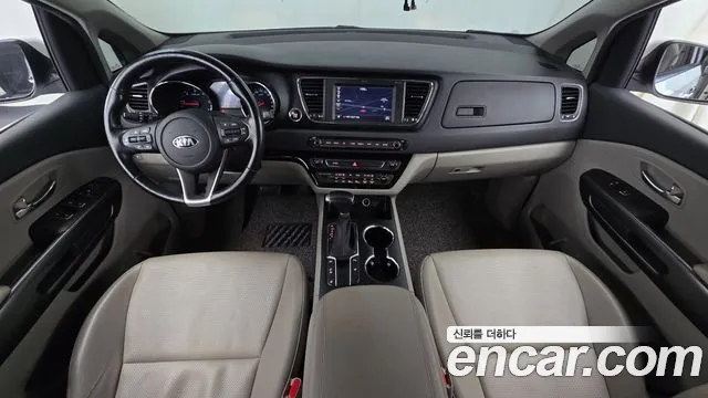 Kia Carnival — интерьер
