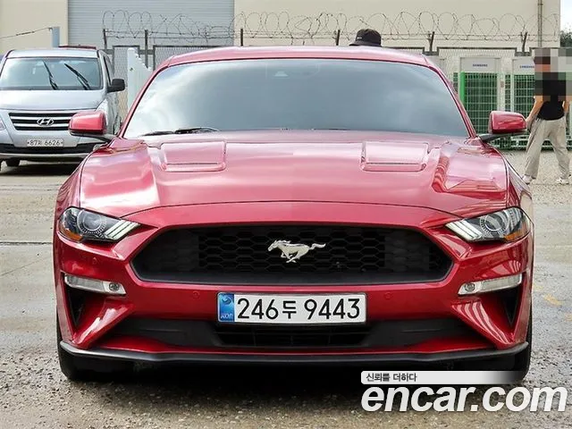 Ford Mustang — экстерьер